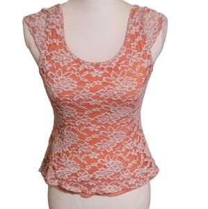 Sleeveless, Laced Blouse with Bow in Back
